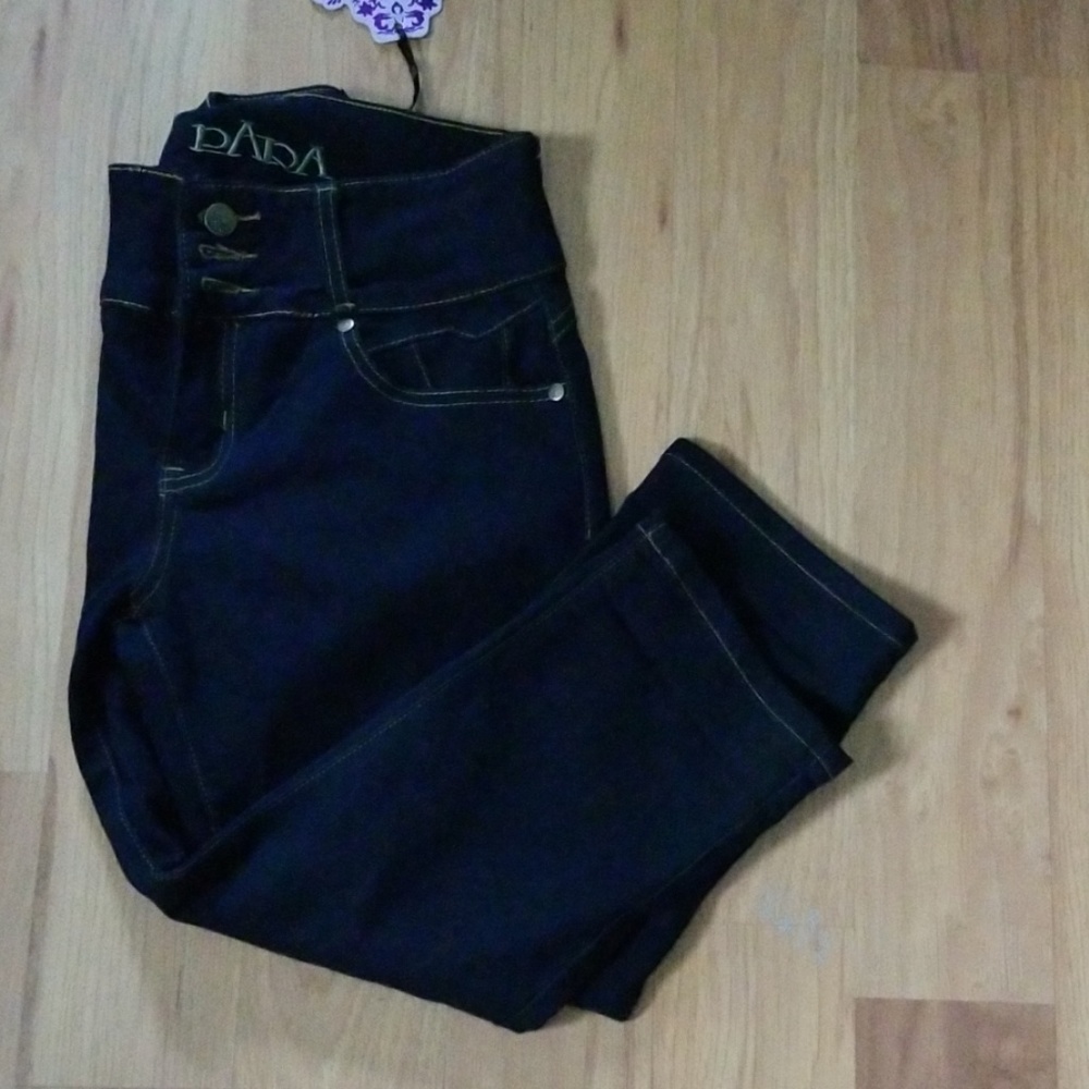 Jeans - Picture 2 of 4